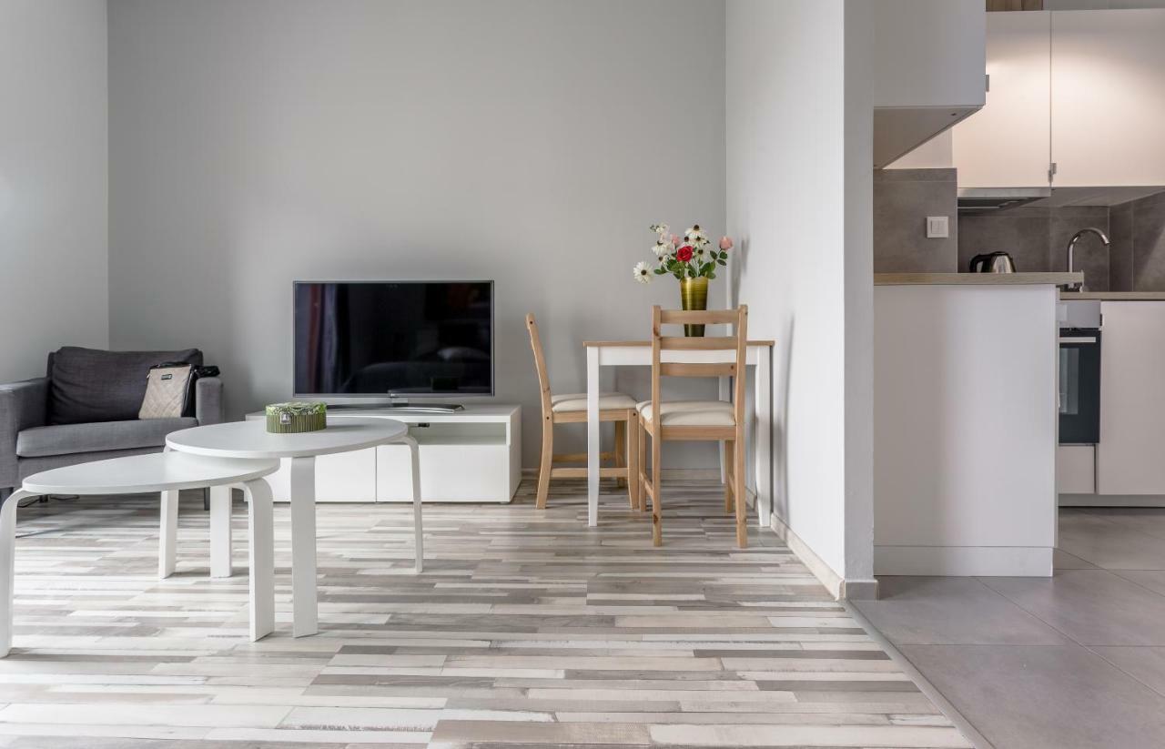 Chill Apartments Wola Center Varsavia Esterno foto